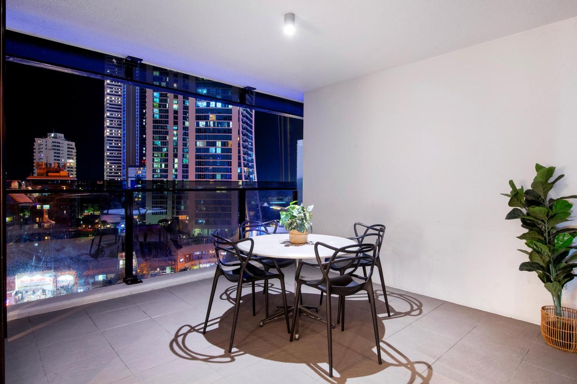 Ocean View Apartments With Balcony - Circle On Cavill - Central Location! - Self Contained & Privately Managed Gold Coast Buitenkant foto