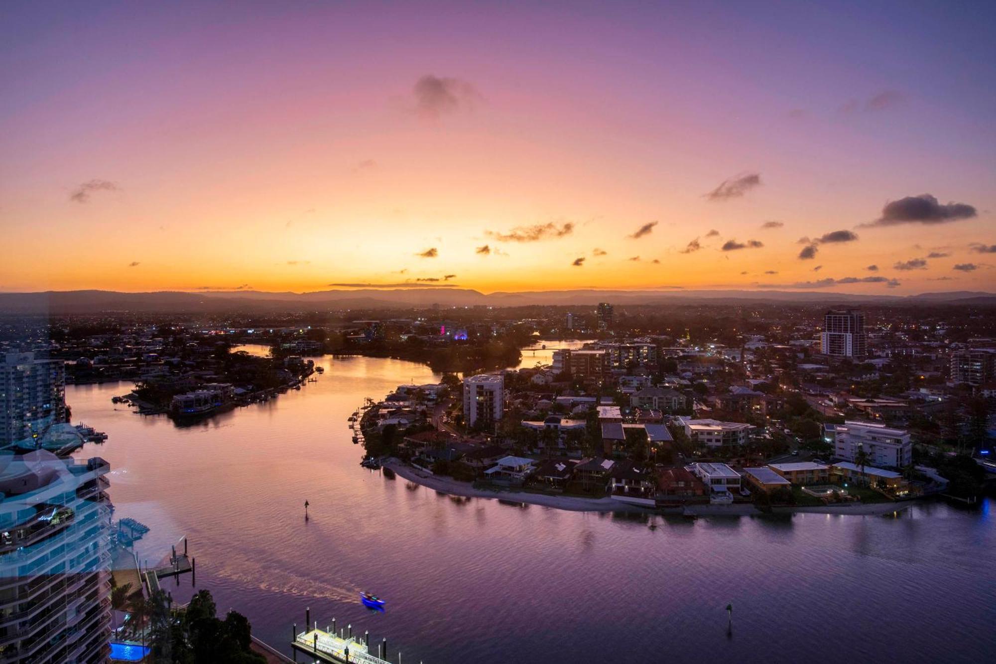 Ocean View Apartments With Balcony - Circle On Cavill - Central Location! - Self Contained & Privately Managed Gold Coast Buitenkant foto