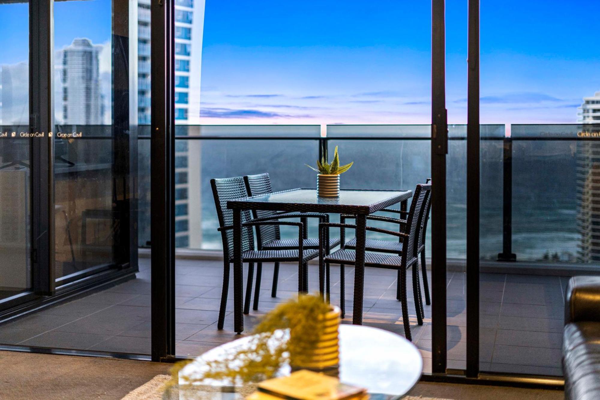 Ocean View Apartments With Balcony - Circle On Cavill - Central Location! - Self Contained & Privately Managed Gold Coast Buitenkant foto