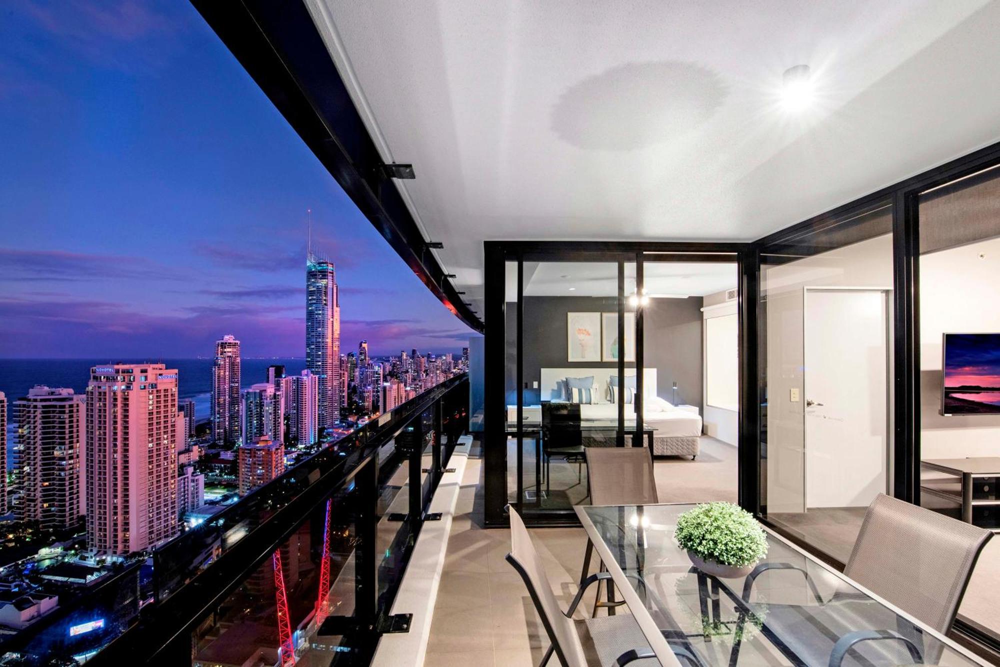 Ocean View Apartments With Balcony - Circle On Cavill - Central Location! - Self Contained & Privately Managed Gold Coast Buitenkant foto