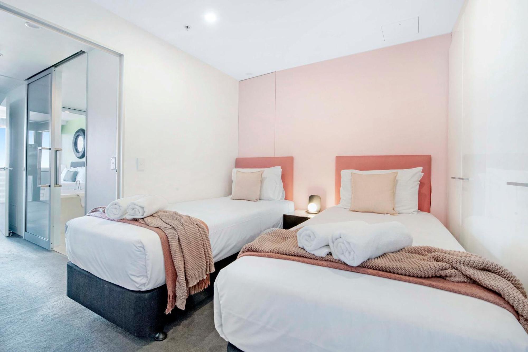 Ocean View Apartments With Balcony - Circle On Cavill - Central Location! - Self Contained & Privately Managed Gold Coast Buitenkant foto